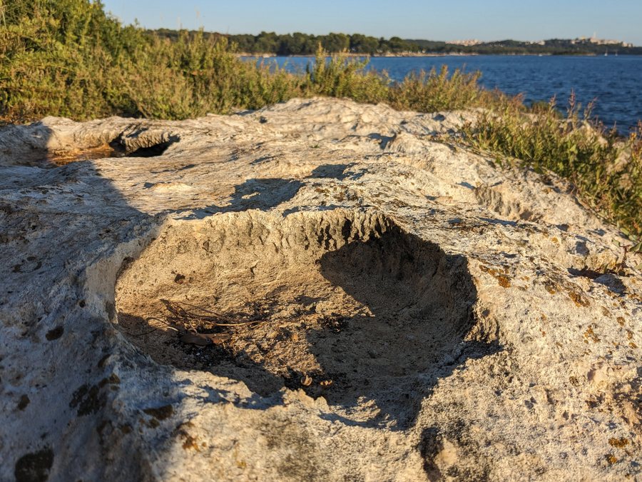 File:Kamenitza Funtana Croatia 20230901.jpg