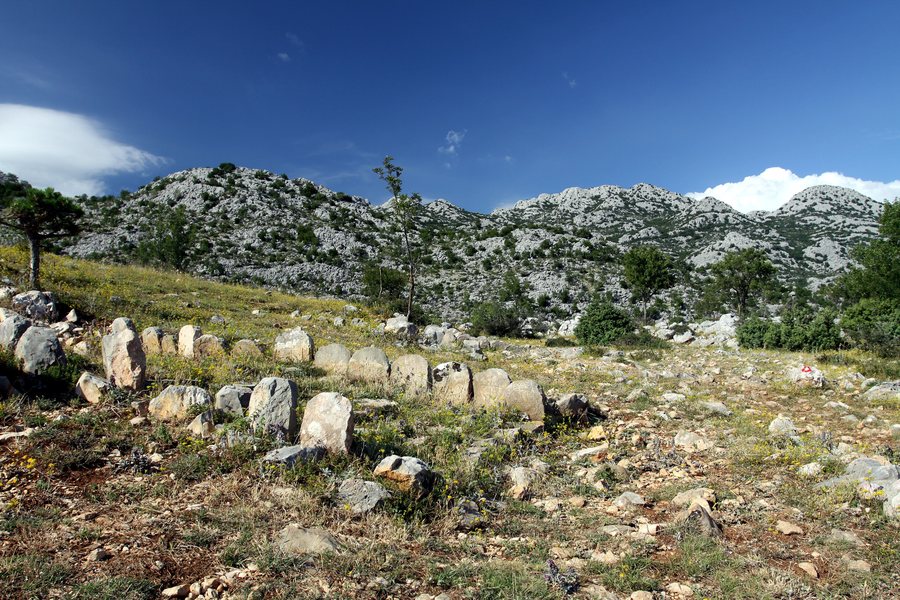 File:Mirila close to Starigrad-Paklenica in 2014 (1).JPG