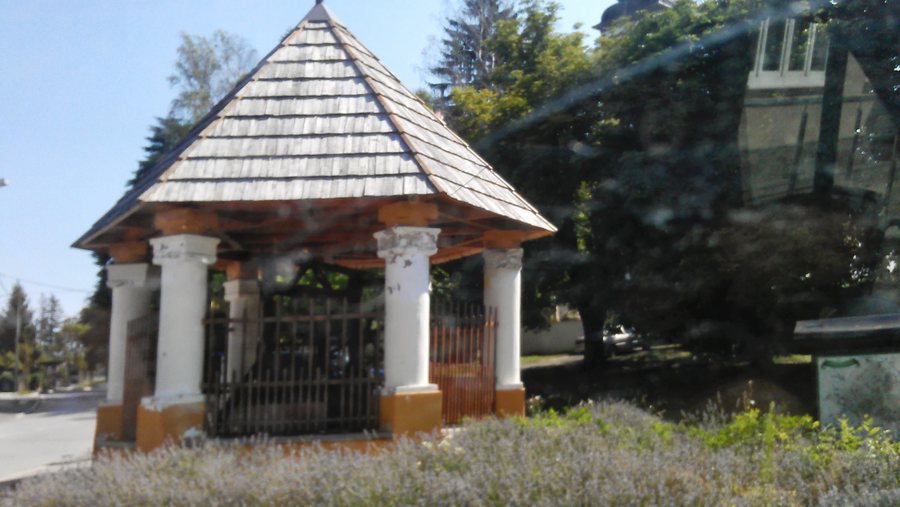 File:Kloštar Ivanić - panoramio.jpg
