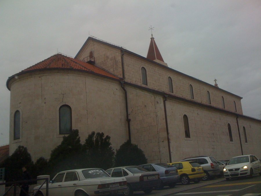 File:Crkva sv. Franje Asiškog, Imotski 5941.jpg