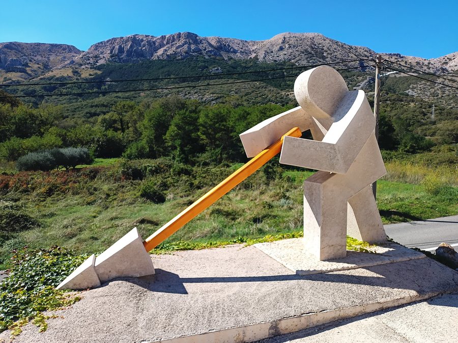 File:Kunstwerk (Draga Bašćanska).jpg