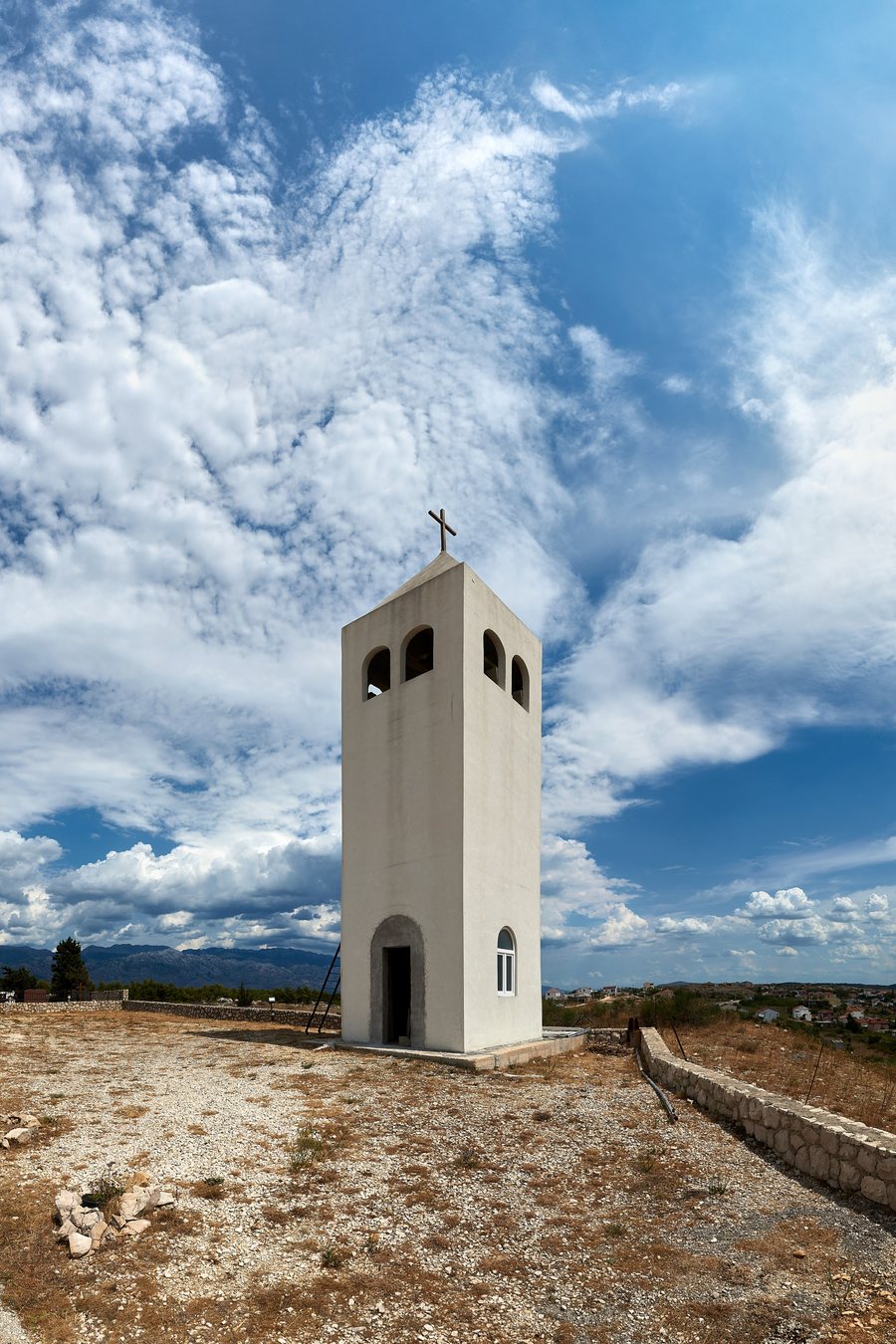 File:Ražanac (HR), Crkva sv. Šime Bogoprimac -- 2022 -- 0045-66.jpg