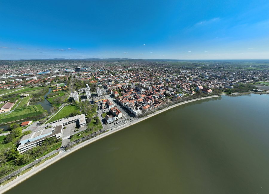 File:Slavonski Brod (Славонски Брод, Хрватска).jpg