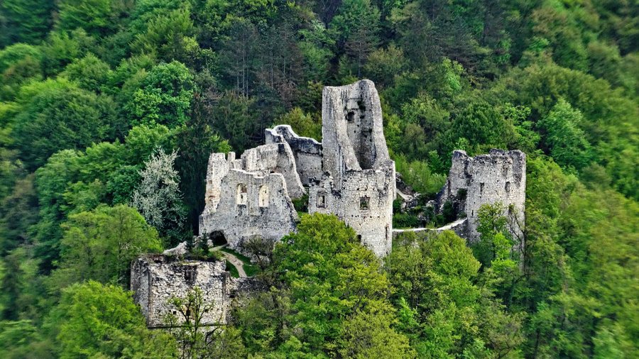 File:Samobor stari grad 2.jpg