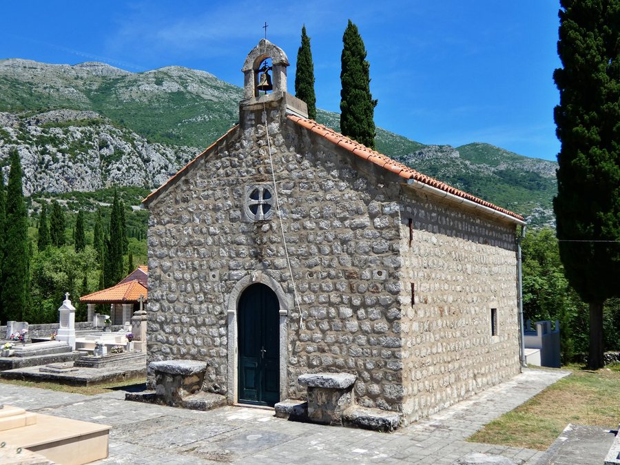 File:Crkva sv Mihovila Mihanici (01).jpg