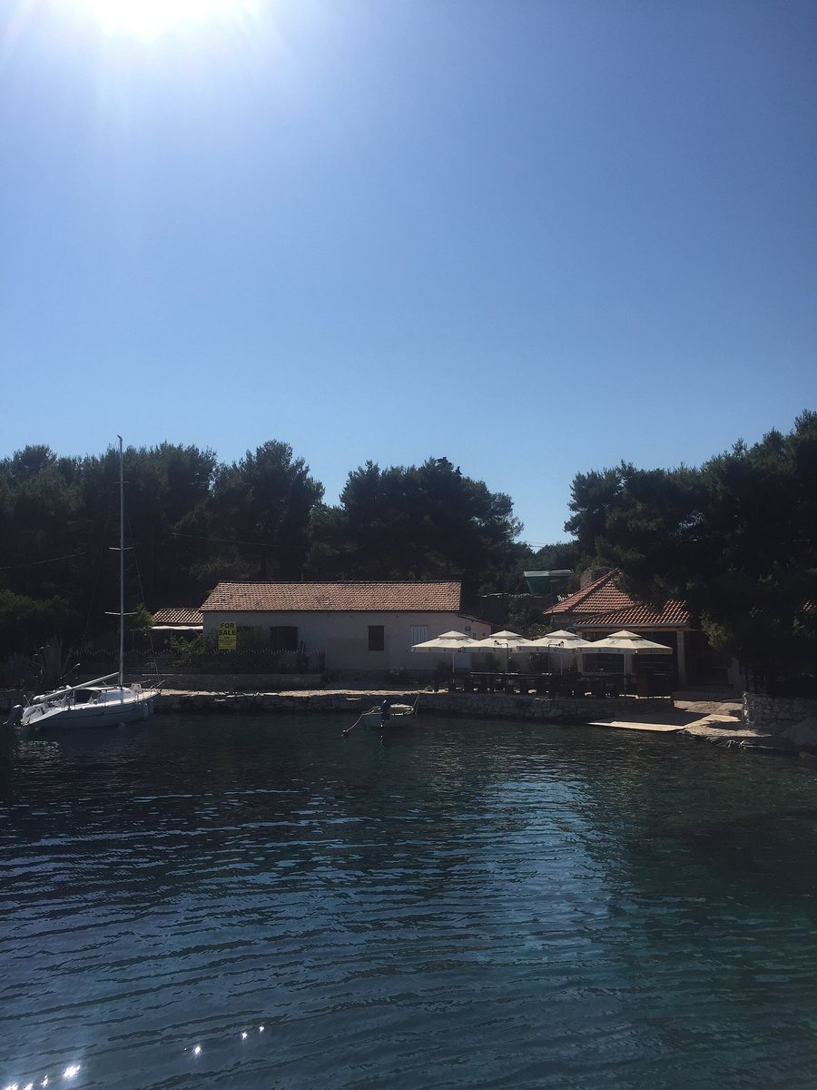 File:Nerežišća, Croatia - panoramio.jpg
