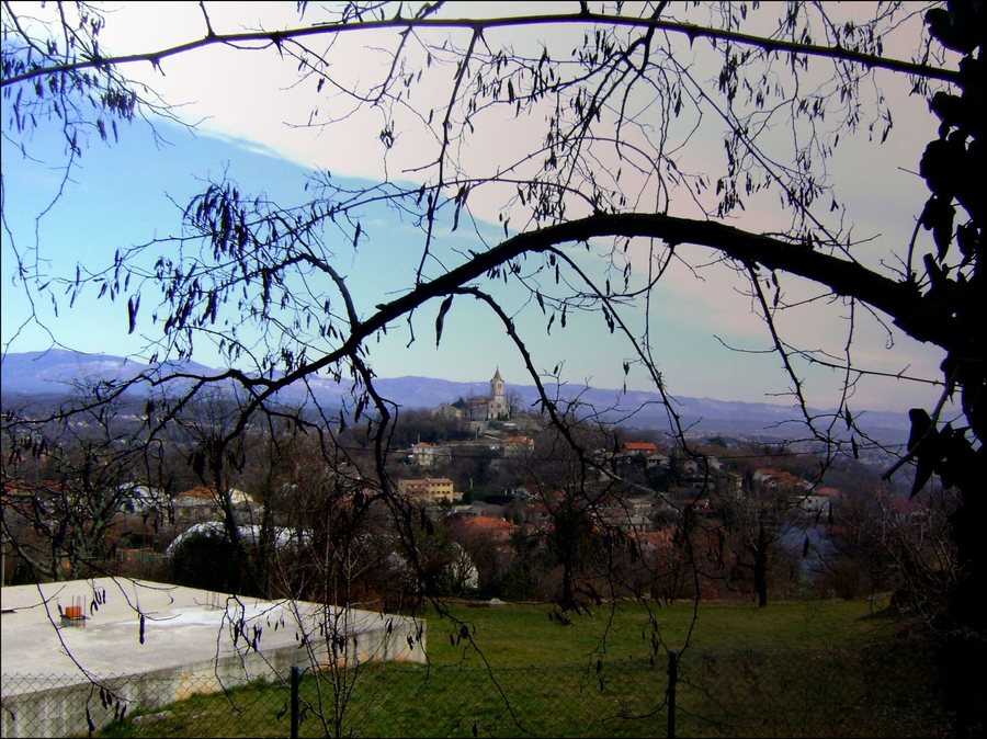 File:Rukavac - View on church - panoramio.jpg