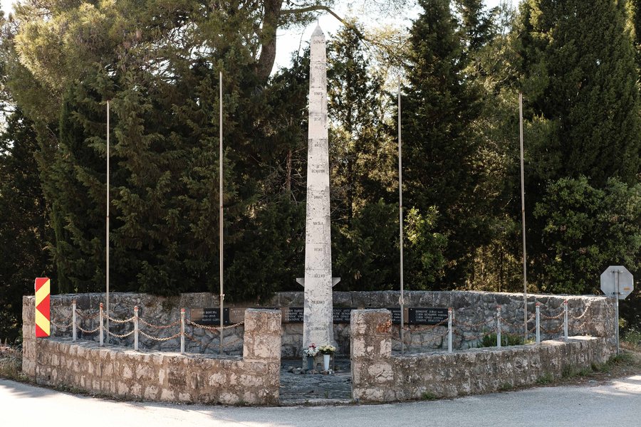 File:240524 Gdinj Hvar (1 von 3).jpg