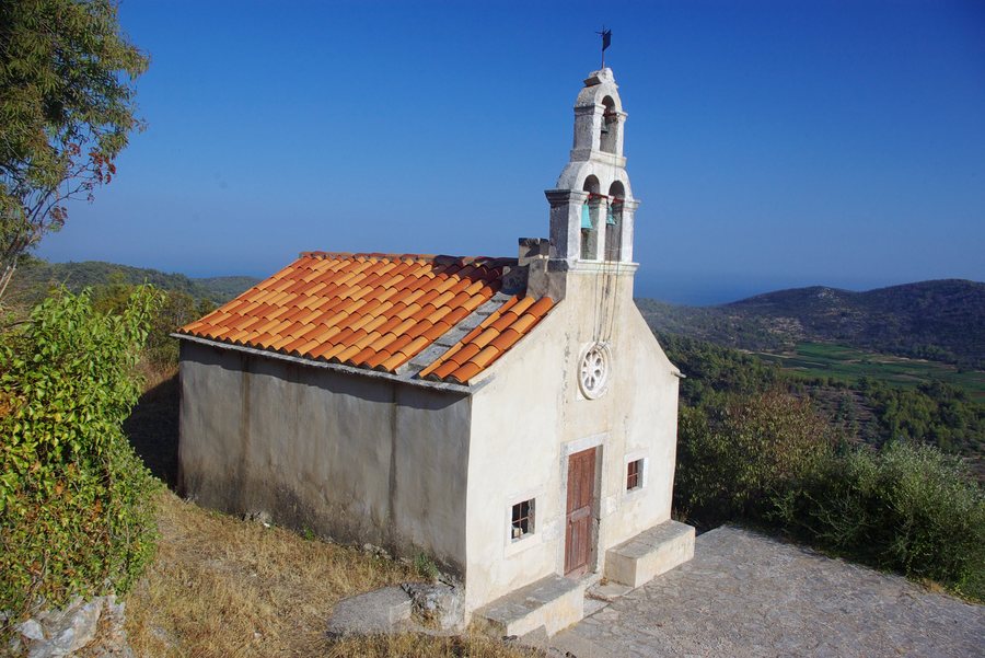 File:Smokvica-StMichaelChurch.jpg