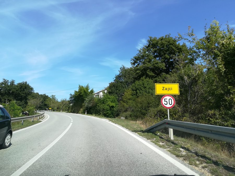 File:Zajci, Croazia 01.jpg