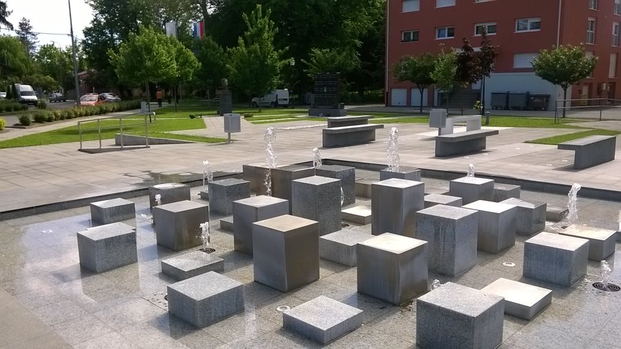 File:Lipik spomenik2.jpg