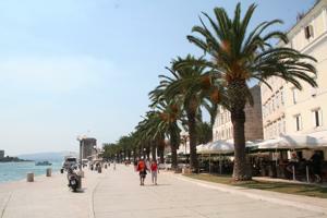 /resources/preview/103/pressereise2010/trogir-promenade.jpg